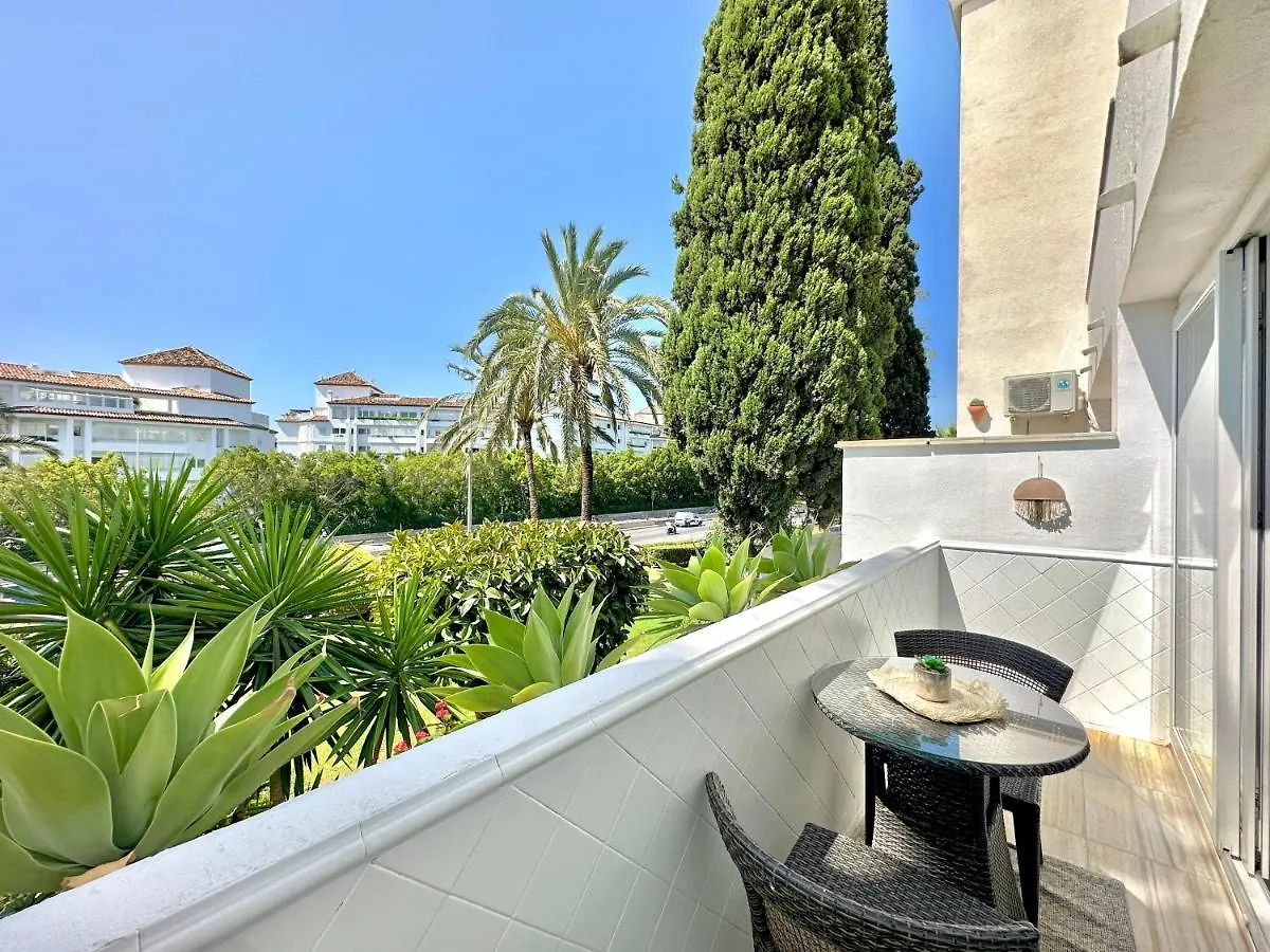 Marbella Beach - New Modern Flat Nueva Andalucia In Puerto Banus - Exceptionnel Location 0*,  Španělsko