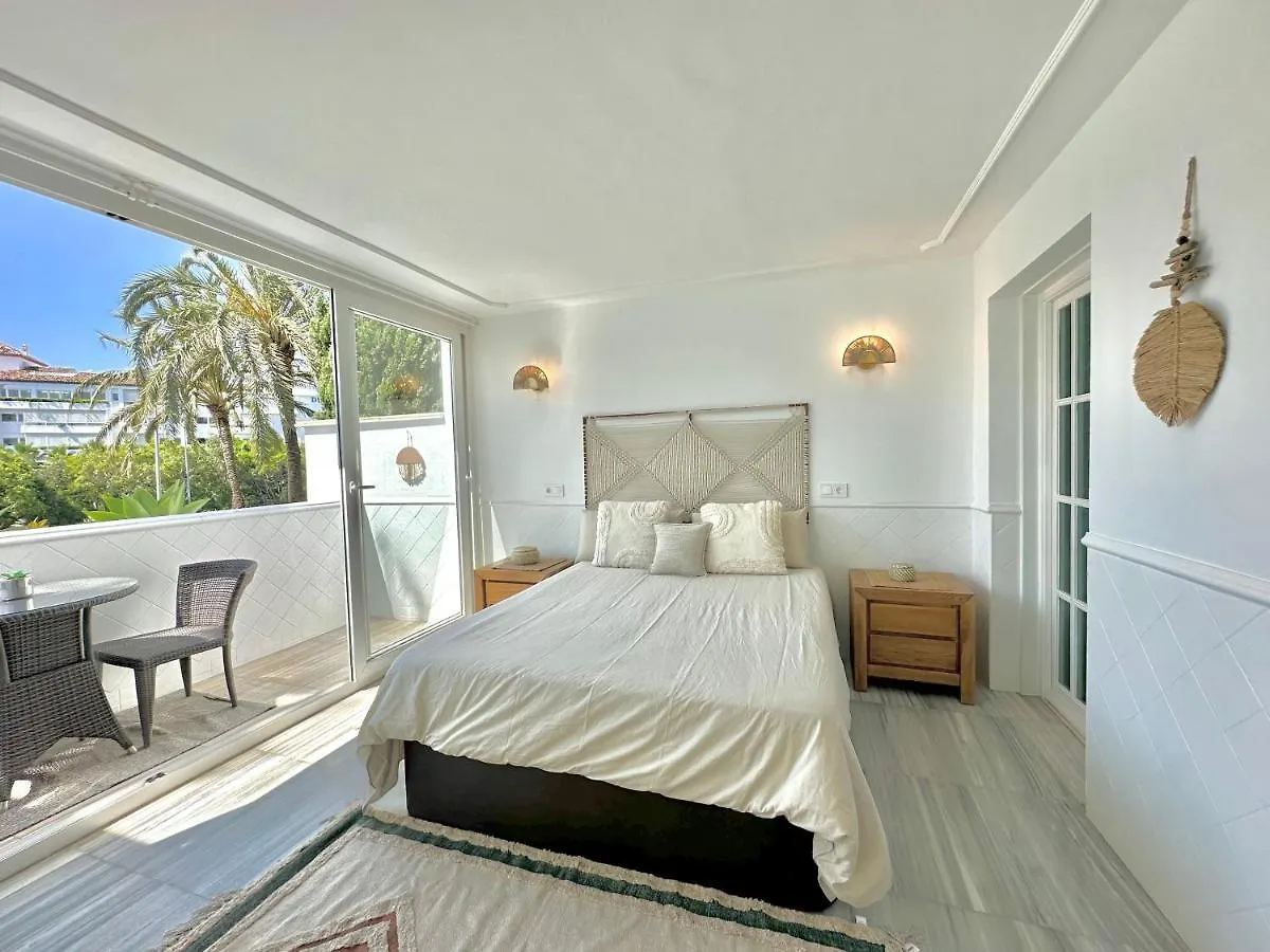 Marbella Beach - New Modern Flat Nueva Andalucia In Puerto Banus - Exceptionnel Location Apartment